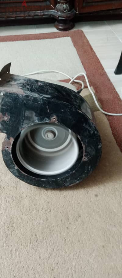 شفاط بماتور شغال مروحه وشفاط يستعمل ف مطاعم وورش ومخابز شفط وطرد قوته