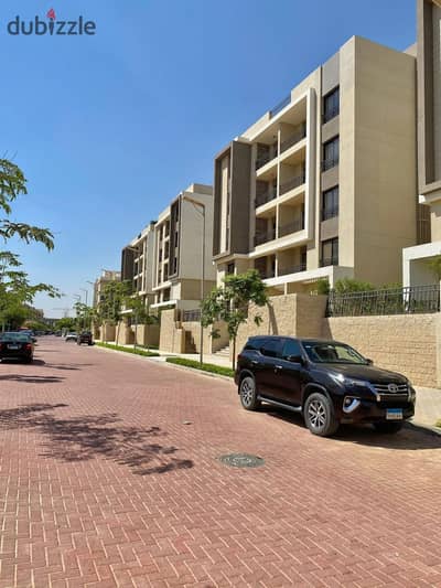 بالسعر القديم شقة ارضي ب جاردن تشطيب Ultra Super Lux ب كمبوند المراسم ب التجمع الخامس دقايق من الجامعة الامريكية