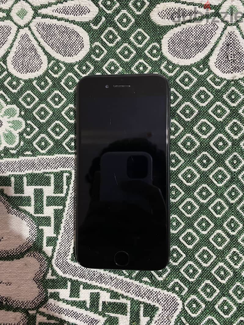 Apple - iPhone SE 2