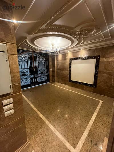 First-floor apartment for rent, brand new, ultra-luxury, 200m
