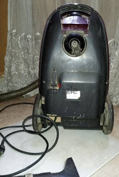 مكنسة ناشونال ماليزي بحاله جيده