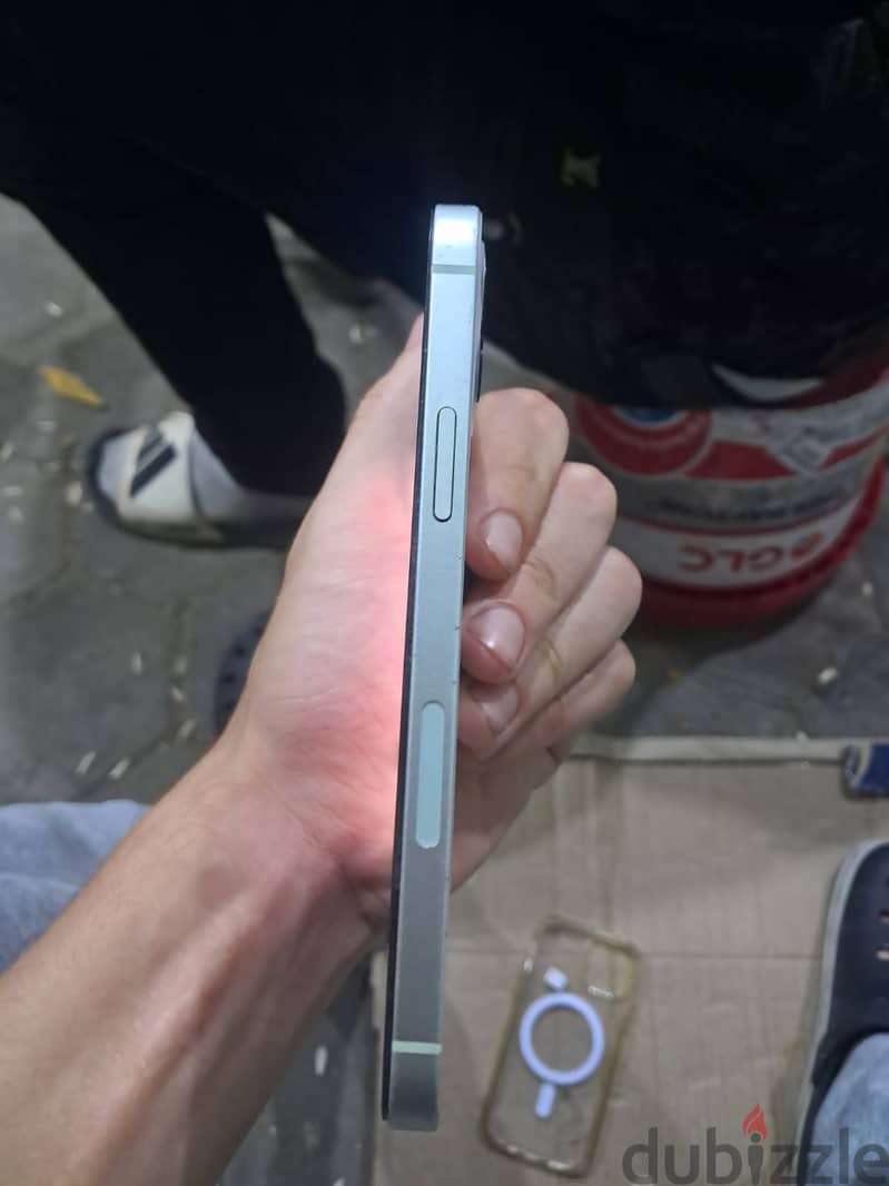 Apple - iPhone 12 2