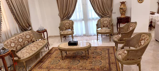 صالون انتيك كلاسيك بحالة ممتازة