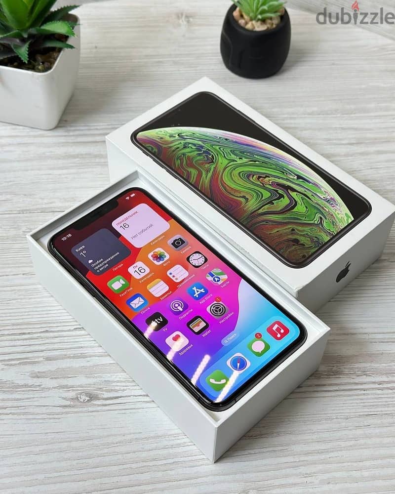 iPhone XS 3