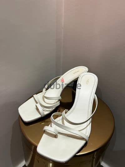 NEOUS White Leather Heeled Sandals