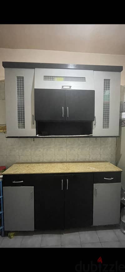 مطبخ للبيع شبه جديد