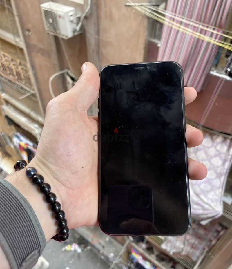 Apple - iPhone XR 1