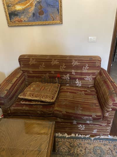 كنبة ٣ و كنبة ٢  و كرسي طقم انتريه مستعمل