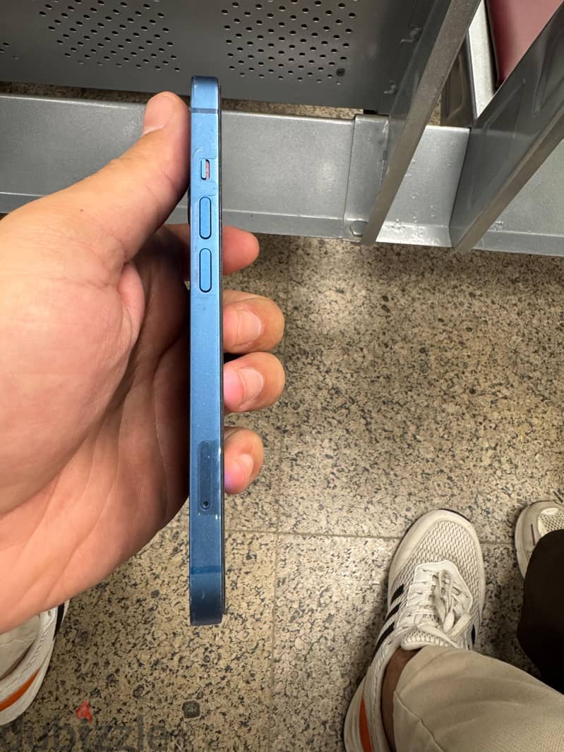 Apple - iPhone 13 5