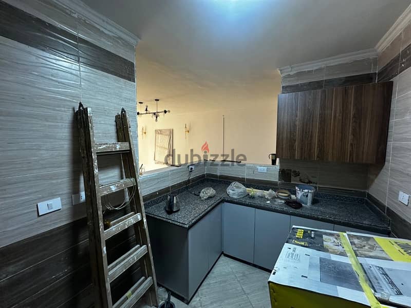 Full kitchen - Used for 2 years 2