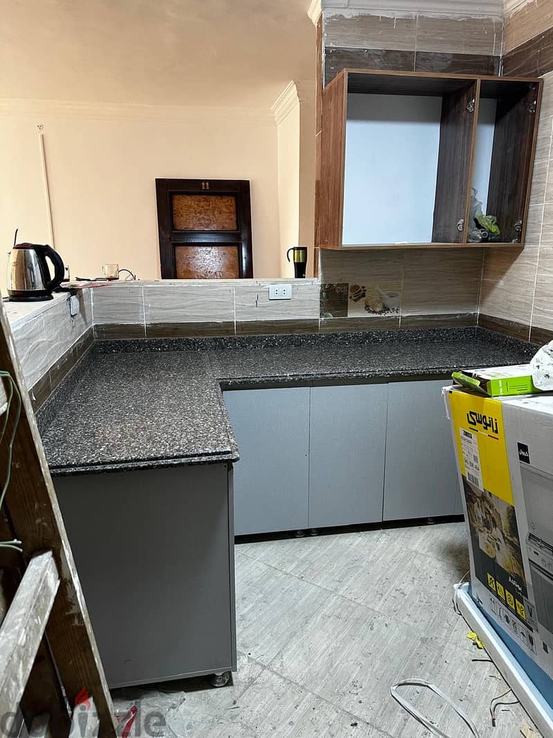 Full kitchen - Used for 2 years 14