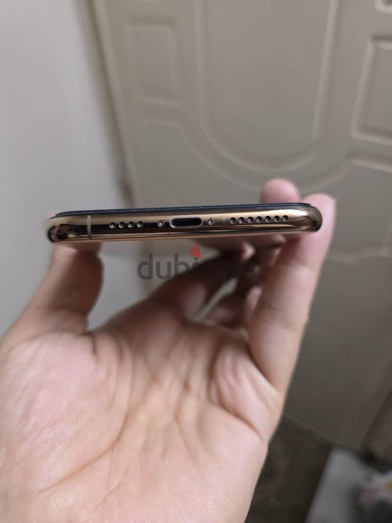 Apple - iPhone XS Max 1