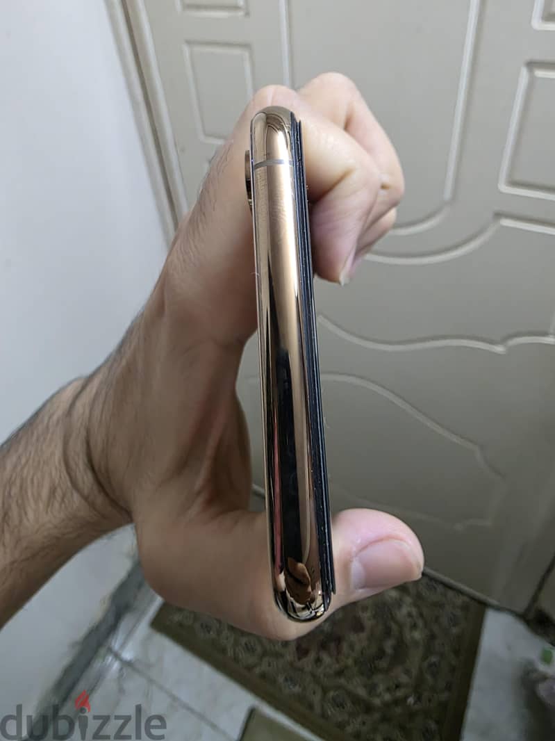 Apple - iPhone XS Max 4