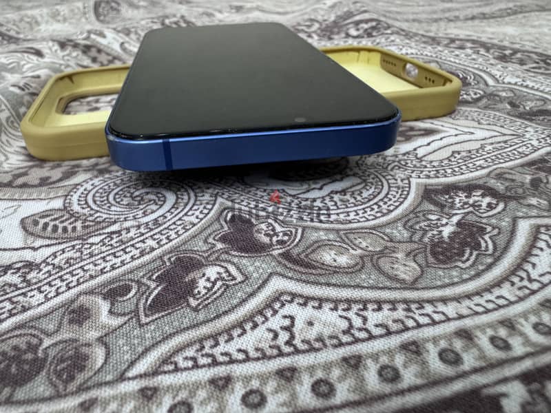 IPhone 13 3
