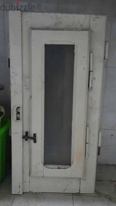 ٢ شباك حمام و مطبخ