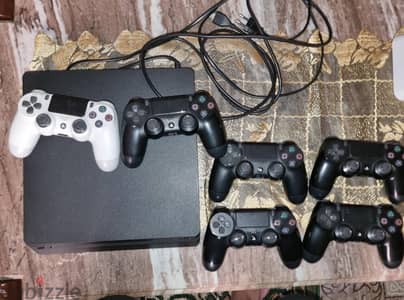 ps4 اسليم متكرك واحد تيرا  مستعمل