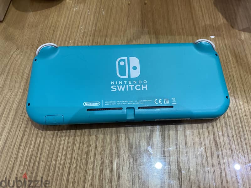 Nintendo switch lite in very good condition 3