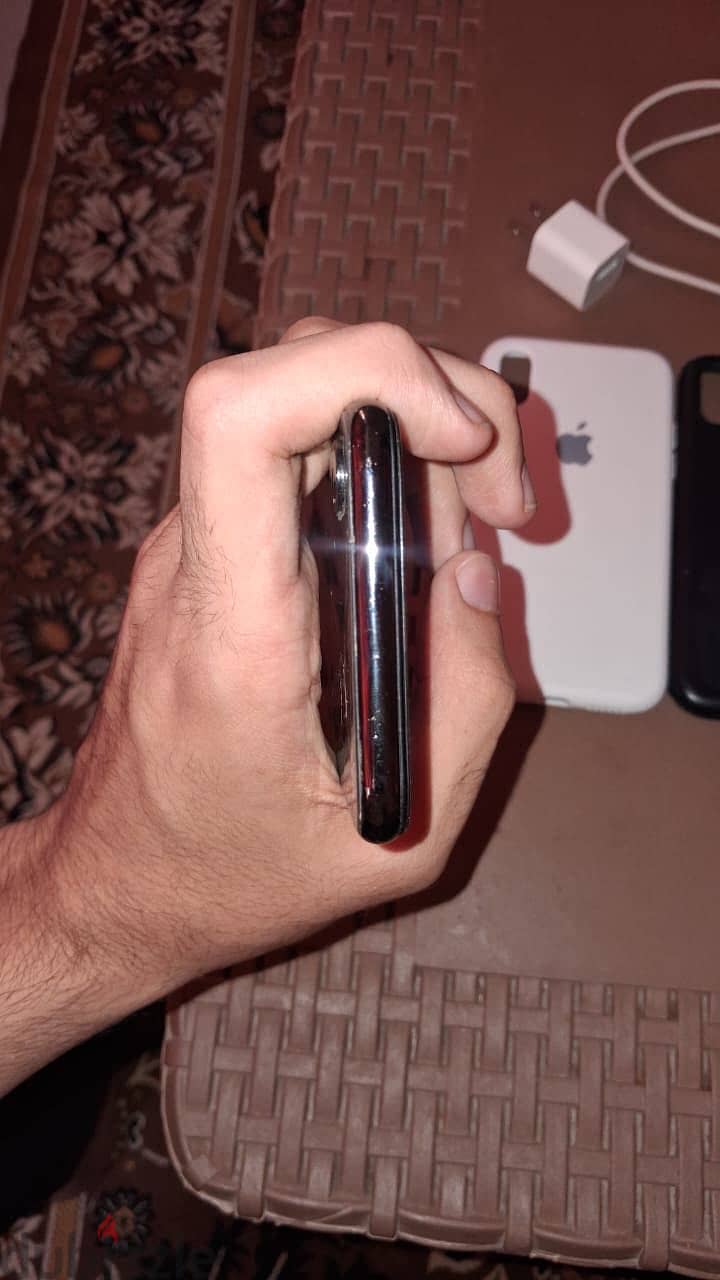 Apple - iPhone X 7