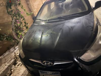Hyundai Accent 2012