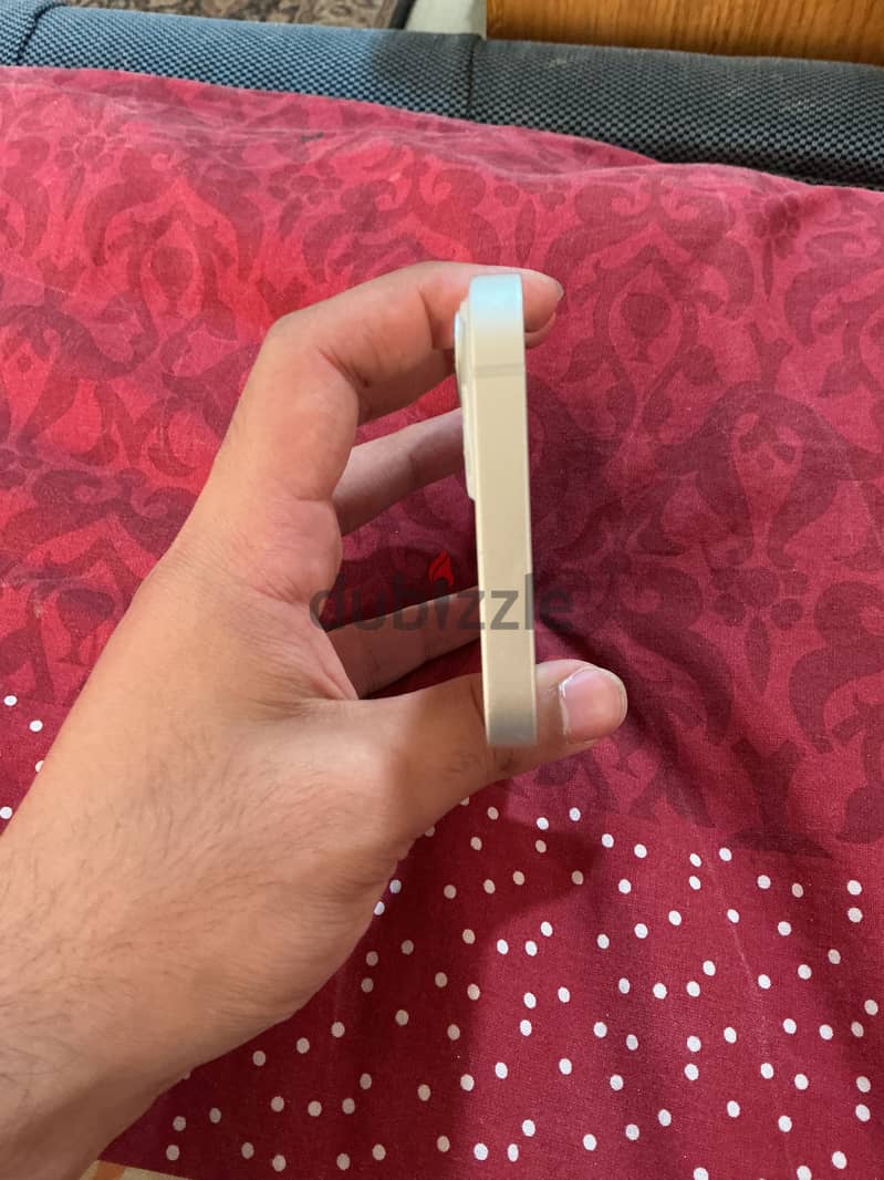 Apple - iPhone 13 8
