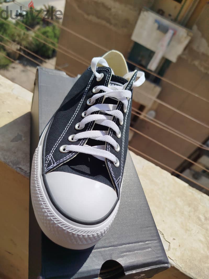 converse sneaker 8