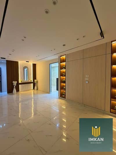 Apartment for sale, ready for viewing, with a down payment of 630,000 and the rest payable over 10 years. Fully finished and with all services and ame