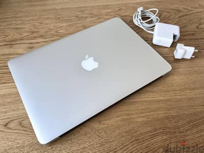 زى الجديد ابل Apple Macbook Air بمواصفات جيدة جدا