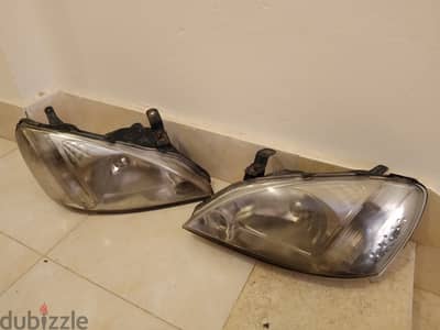 فوانيس نيسان صني  N 16 حالة ممتازه اصليه