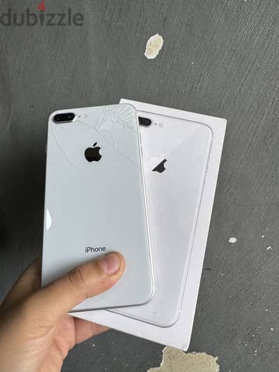 آبل - آيفون 8 بلس