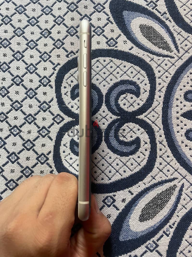 Apple - iPhone 11 4