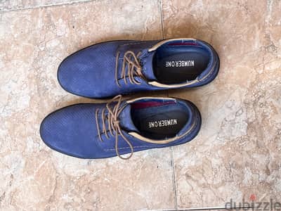 Blue leather sneakers 42