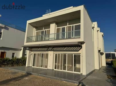 بسعر لن يتكرر فيلا جاهزة للسكن الفوري امام ابراج العلمين الساحل الشمالي  north coast al alamein  تشطيب ULTRA SUPER LUX