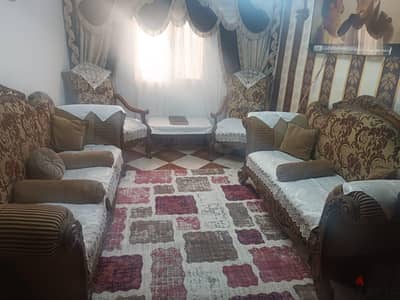 صالون بحاله جيده جدا