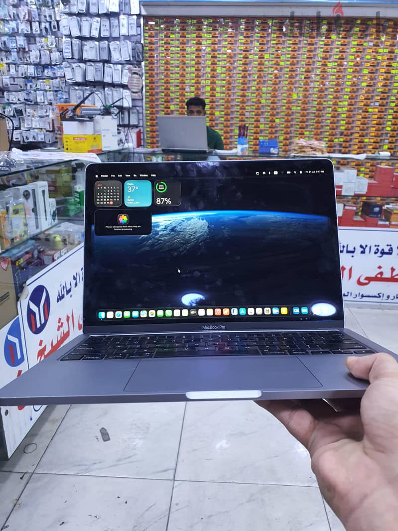 macbook pro 2020 4