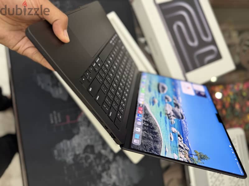 MacBook pro 14  m5 5