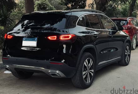 Mercedes-Benz GLA 200 2023