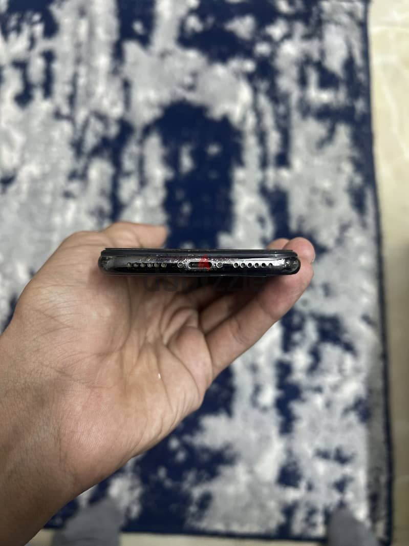Apple - iPhone X 4