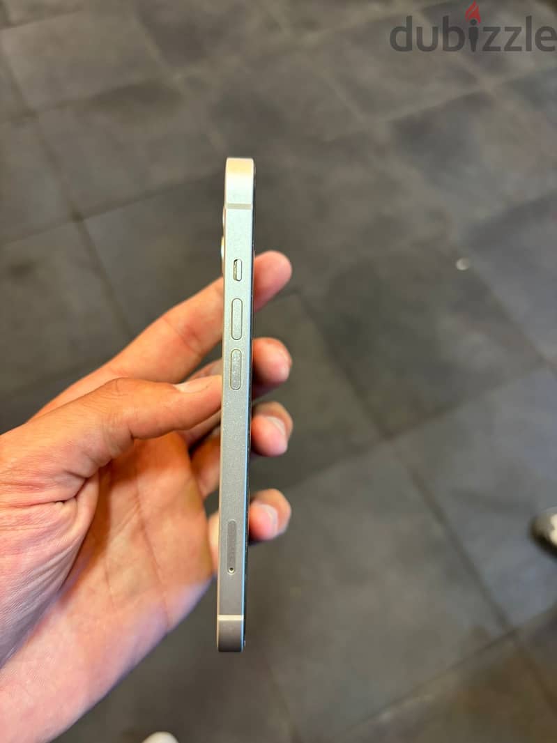 iPhone 13 5