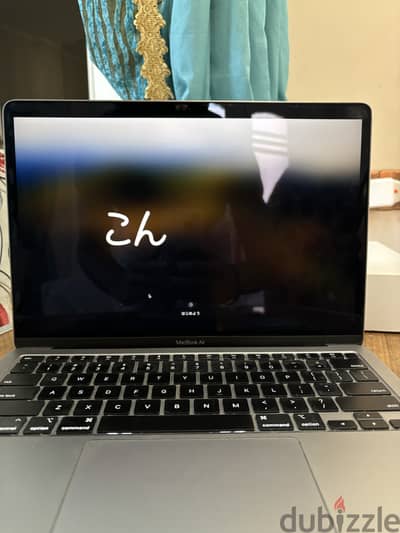 Used MacBook Air M1 with original box and charger (USA Imported)