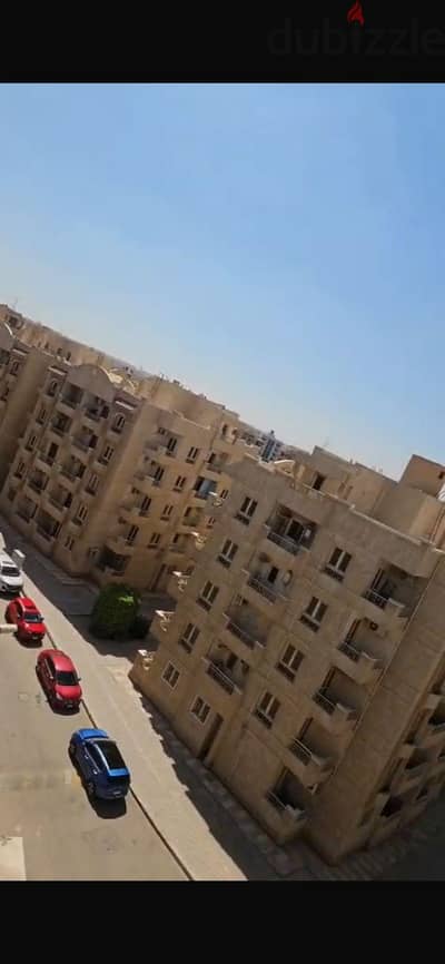 شقه لقطه في اكتوبر