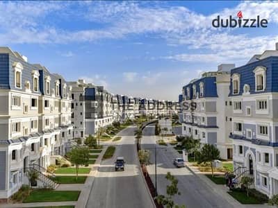 Penthouse For Rent In Mountain View Hydepark With Ac's And Kitchen