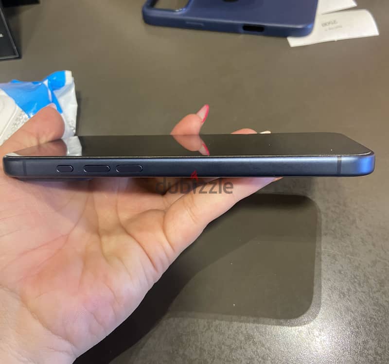 Apple - iPhone 17 Pro Max 3