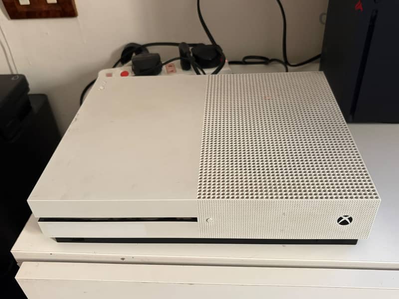 Xbox one s 2