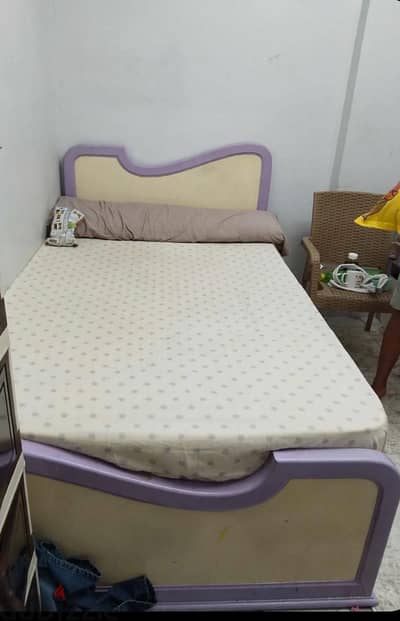 غرفه نوم اطفال مستعمله ٢ سرير ١٢٠ سم ودولاب  عرض متر