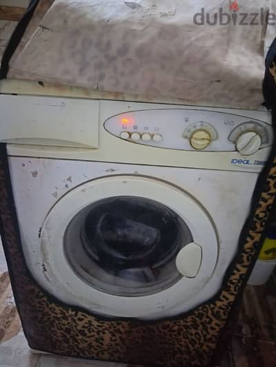 غساله اوتوماتيك ايديال زانوسي ٥ ك