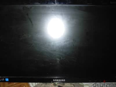 شاشه مكتب سامسونج موديل syncmaster s19b150