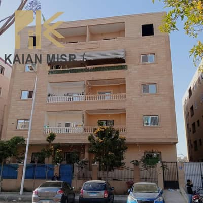 شقة روف بسعر لقطة جانبي متشطبة الترا سوبر لوكس في المنطقة الرابعة مدينة الشروق علي مساحة 150م