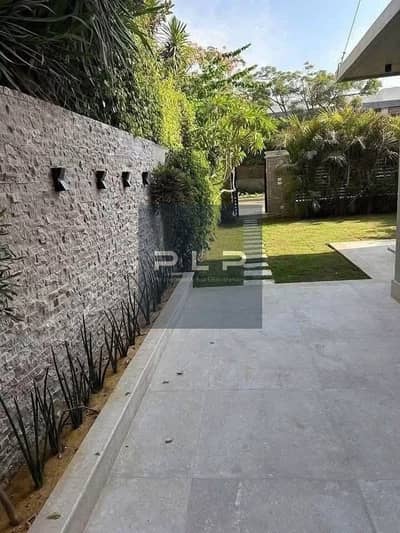 استلم فوي اس فيلا كورنر جاهزة للاستلام في كمبوند سراي القاهرة الجديدة Sarai Compound New Cairo