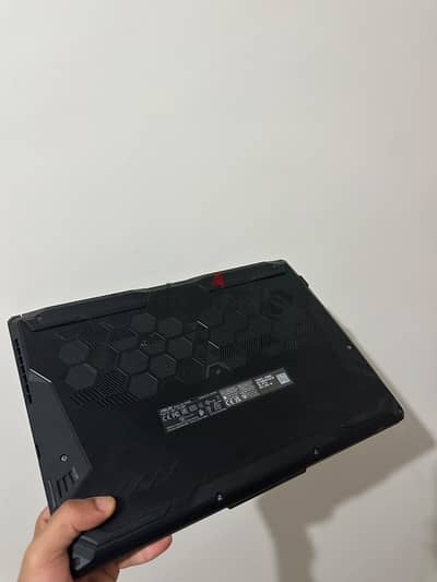 TUF Gaming F15 للبيع حاله ممتازه