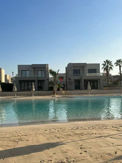 شقة لقطة بالمطبخ و التكييفات في ازها راس الحكمة Sea view فيو مميز علي البحر